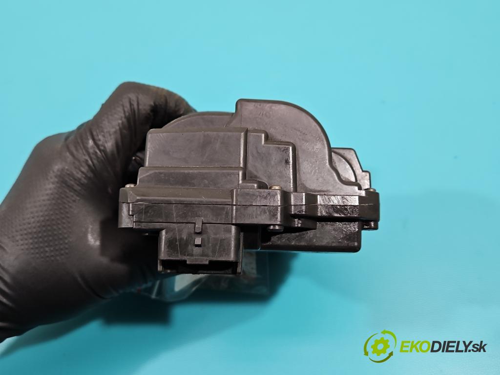 Citroen C4 Picasso I 2006-2013 1.6 16V 120 HP manual 88 kW 1598 cm3 5- klapka V757669780-05 (Škrtiace klapky)