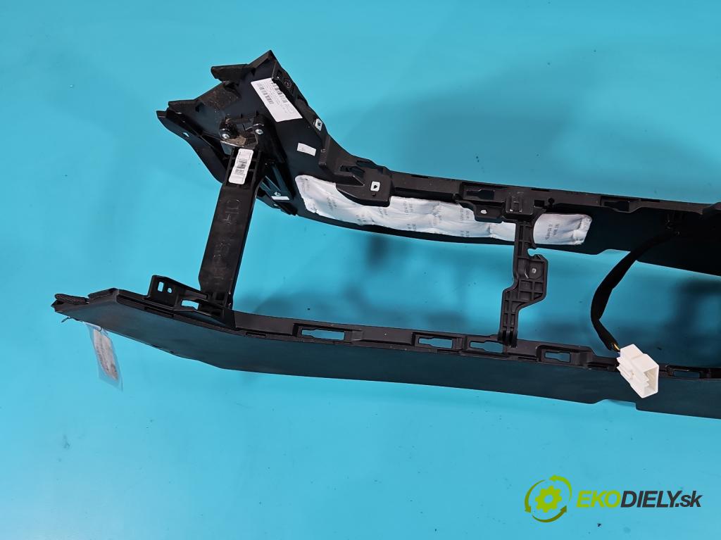 Kia Sportage IV 2015-2021 1.6 GDI 132  HP manual 97 kW 1591 cm3 5- operadlo 84611-F1200 (Lakťové opierky)