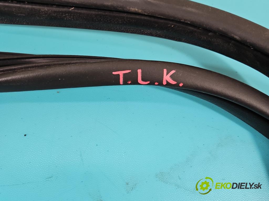 Kia Sportage IV 2015-2021 1.6 GDI 132 hp manual 97 kW 1591 cm3 5- Těsnění: dveře zadní levé  (Ostatní)