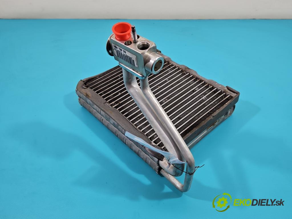 Land rover Discovery Sport 2014-2019 L550 2.0 T 241KM automatic 177 kW 1999 cm3 5- radiátor FA992001 (Radiátory topení)