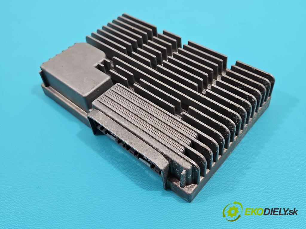 Jeep Renegade 2014- 2.0 CRD 140 HP manual 103 kW 1956 cm3 5- Zesilovač: 51953269 (Zosilňovače)