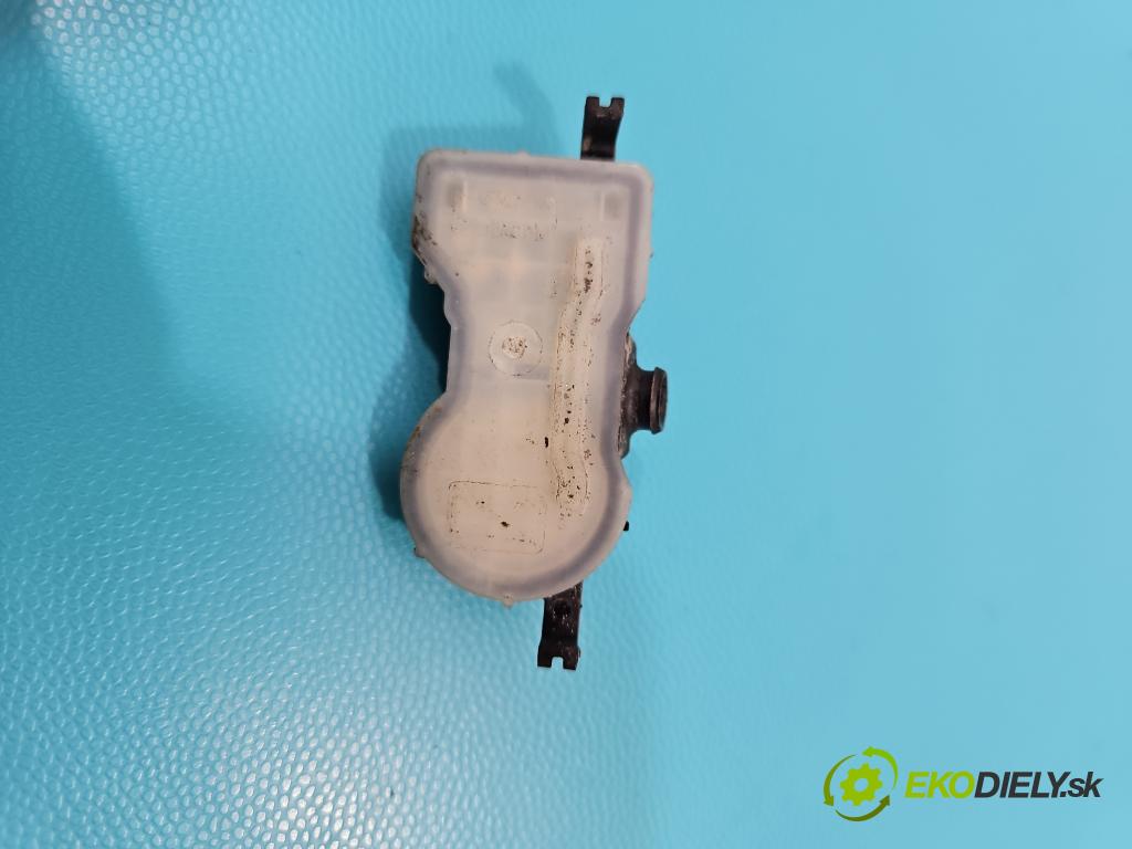 Jeep Renegade 2014- 2.0 CRD 140 hp manual 103 kW 1956 cm3 5- snímač tlaku pneumatika 53305555 (Snímače tlaku v pneumatikách)