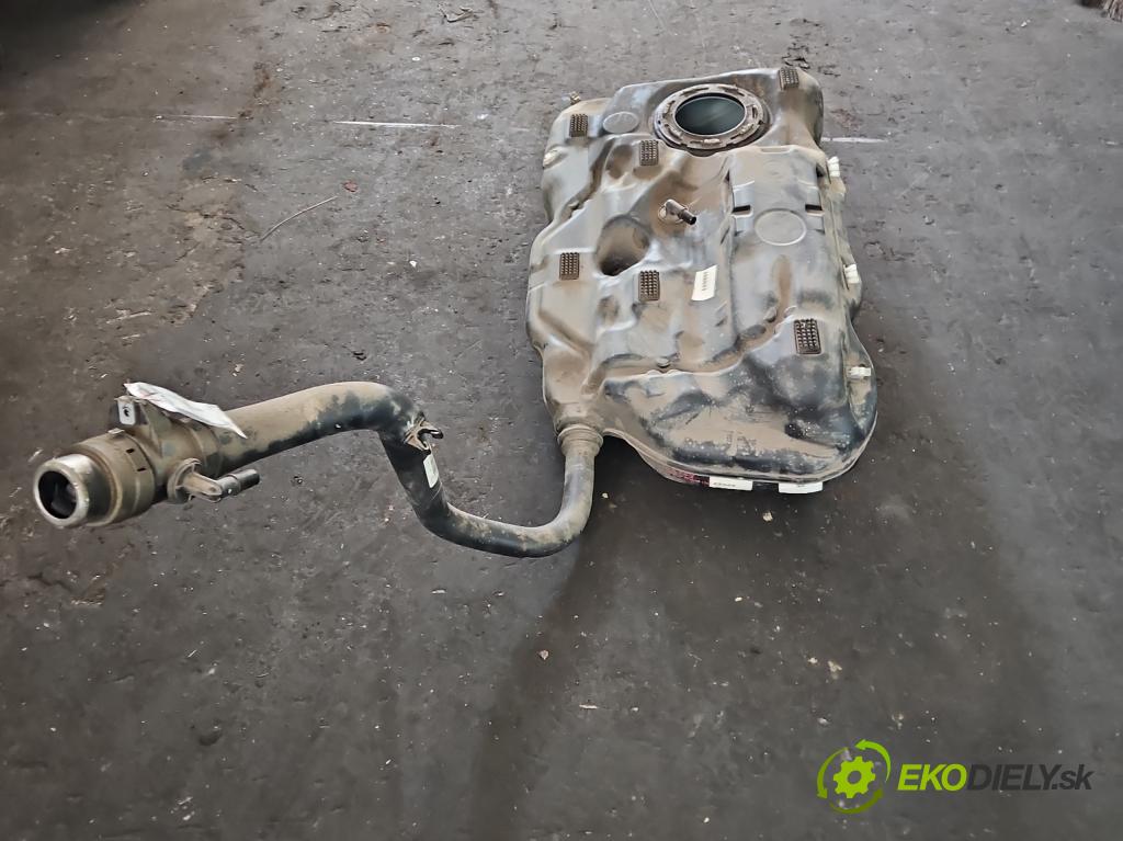 Jeep Renegade 2014- 2.0 CRD 140 HP manual 103 kW 1956 cm3 5- Nádrž: palivo 51965159 (Nádrže)