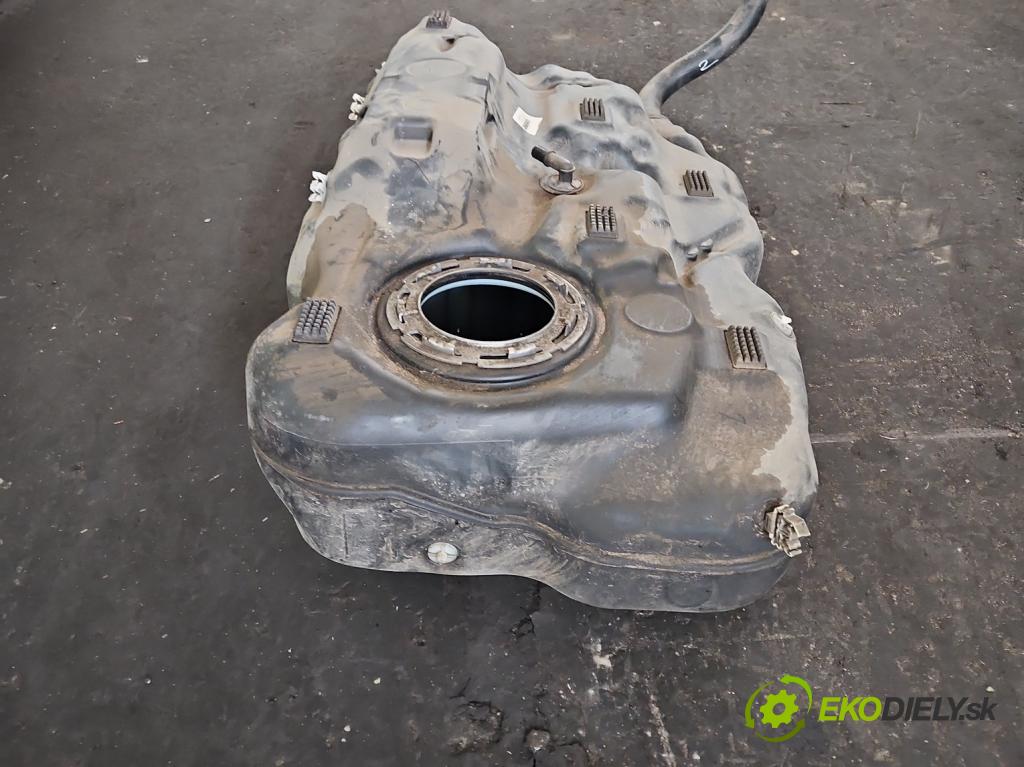 Jeep Renegade 2014- 2.0 CRD 140 HP manual 103 kW 1956 cm3 5- Nádrž: palivo 51965159 (Nádrže)