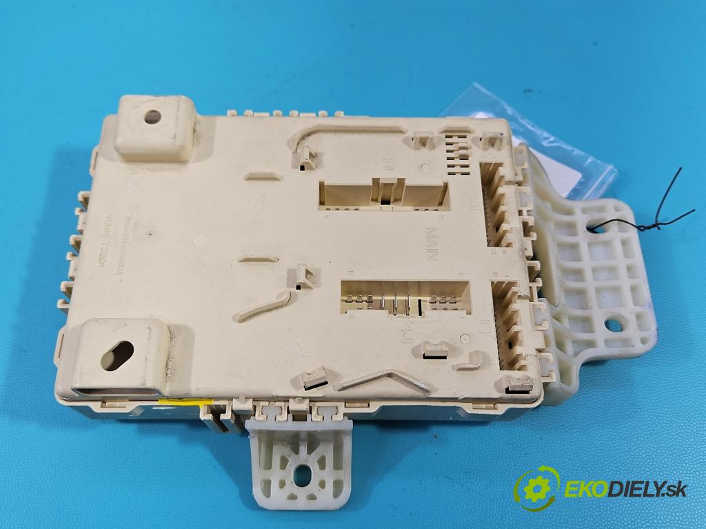 Hyundai Ix35 2.0 16v 163 hp manual 120 kW 1998 cm3 5- skříňka pojistková 91950-2S521 (Pojistkové skříňky)