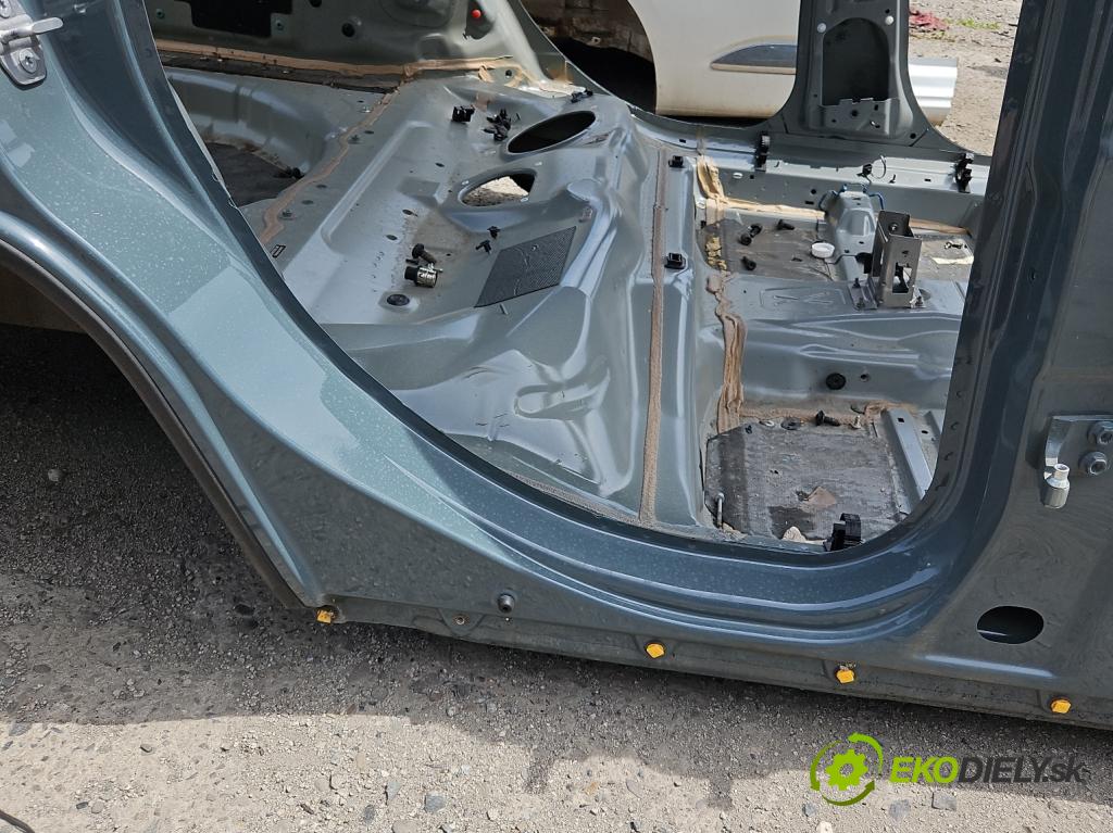 Jeep Renegade 2014- 2.0 CRD 140 HP manual 103 kW 1956 cm3 5- Práh: pravý  (Ostatné)