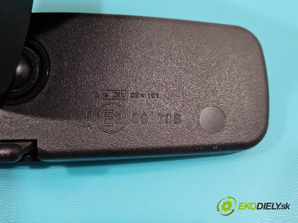 Nissan Juke I 2010-2019 1.2 T 116 hp manual 85 kW 1197 cm3 5- zpětné zrcátko vnitřní  (Světla vnitřní)