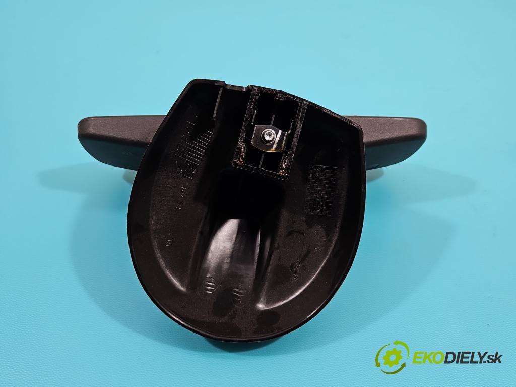 Nissan Juke I 2010-2019 1.2 T 116 hp manual 85 kW 1197 cm3 5- zpětné zrcátko vnitřní  (Světla vnitřní)