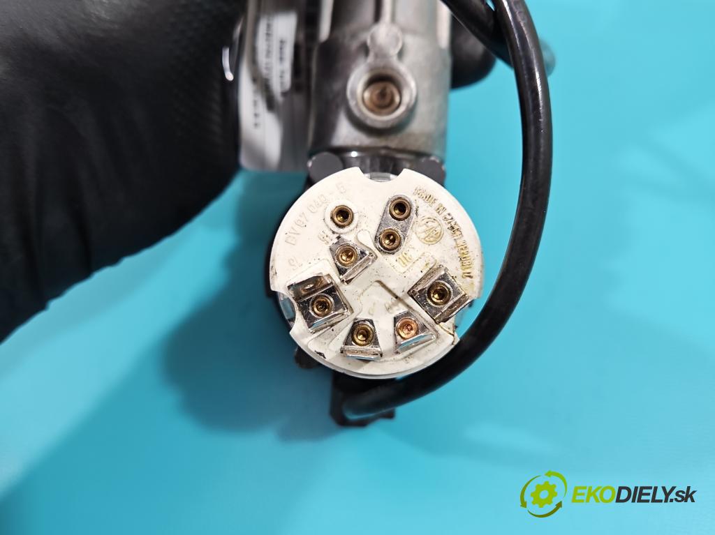 Skoda Felicia 1.3 mpi 54 HP manual 40 kW 1289 cm3 5- Spínačka  (Spínacie skrinky a kľúče)