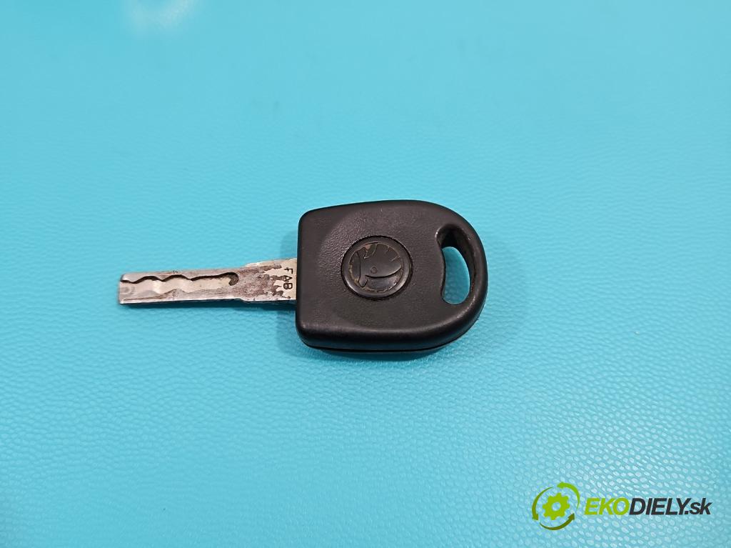 Skoda Felicia 1.3 mpi 54 HP manual 40 kW 1289 cm3 5- Spínačka  (Spínacie skrinky a kľúče)
