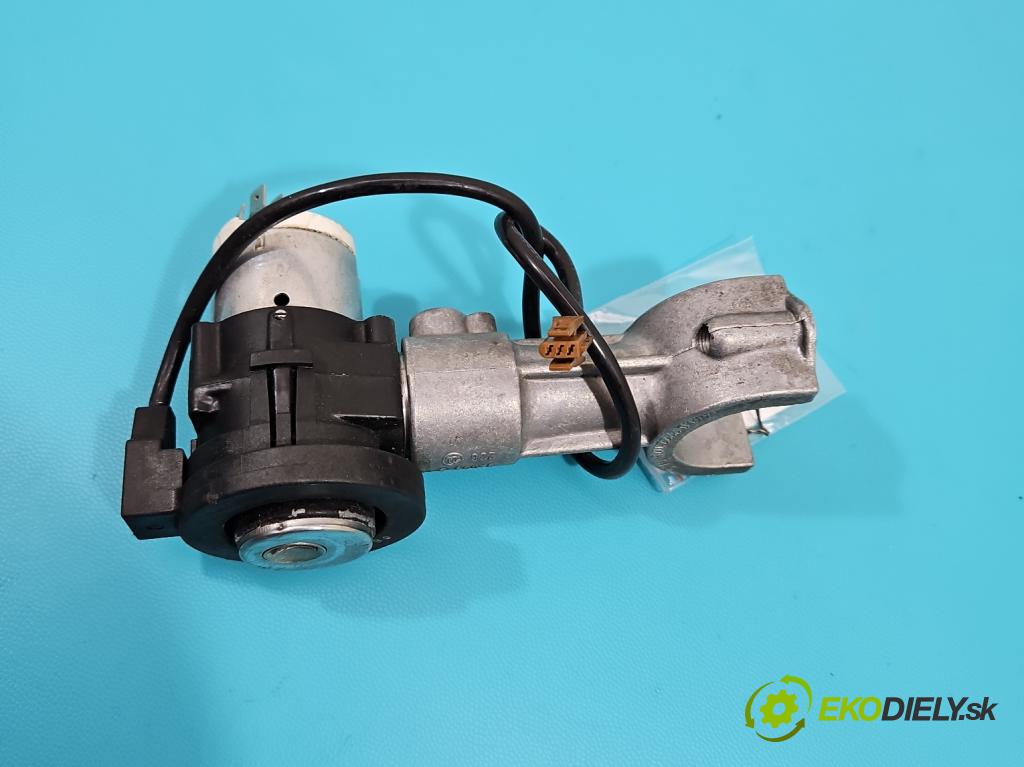 Skoda Felicia 1.3 mpi 54 HP manual 40 kW 1289 cm3 5- Spínačka  (Spínacie skrinky a kľúče)