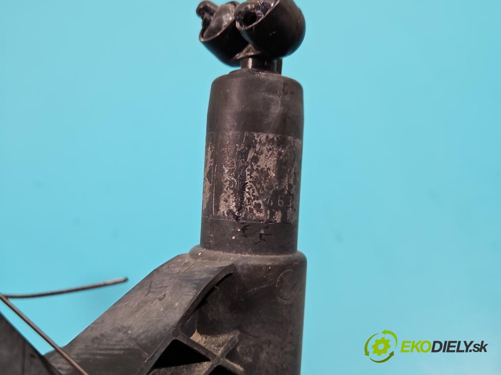 Vw Passat B5 1995-2005 1.9 tdi 101 HP manual 74 kW 1896 cm3 5- ostrekovač reflektor: ľavý  (Motorček ostrekovačov)