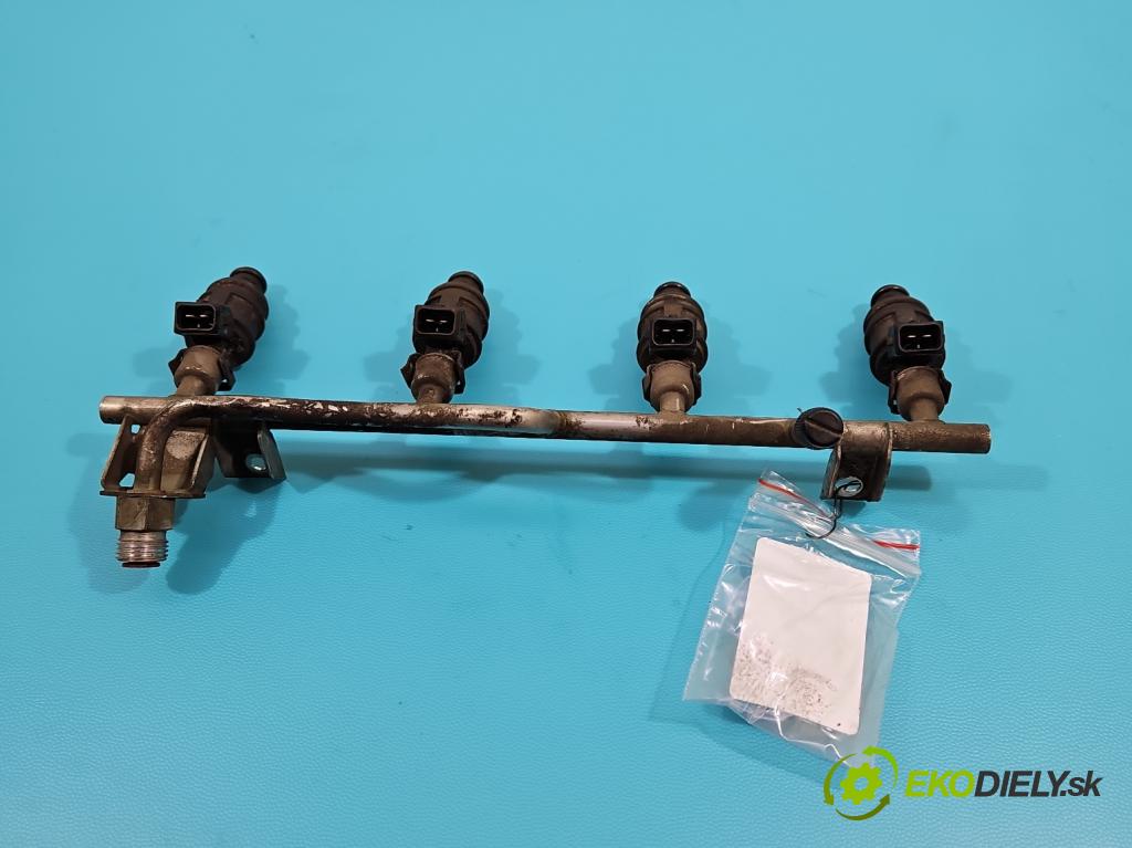 Opel Zafira A 1999-2005 1.8 16V 125 HP manual 92 kW 1796 cm3 5- vstrek 90536149 (Vstrekovače)