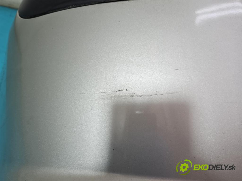 Peugeot 308 I 2007-2013 1.4 16V 95 hp manual 70 kW 1397 cm3 5- nárazník zadní  (Ostatné)