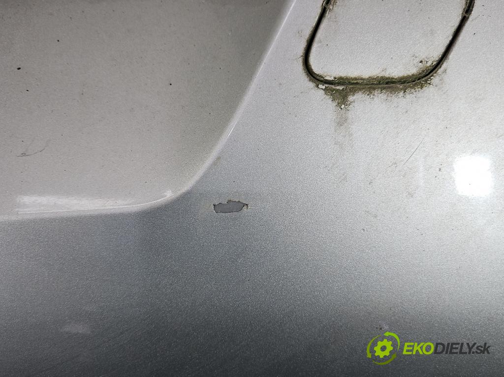 Peugeot 308 I 2007-2013 1.4 16V 95 hp manual 70 kW 1397 cm3 5- nárazník zadní  (Ostatné)