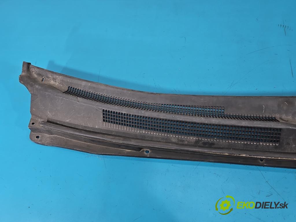 Kia Carens III  2006-2013 2.0 crdi 140 hp manual 103 kW 1991 cm3 5- torpédo 86151-1D000 (Plast pod čelním sklem)