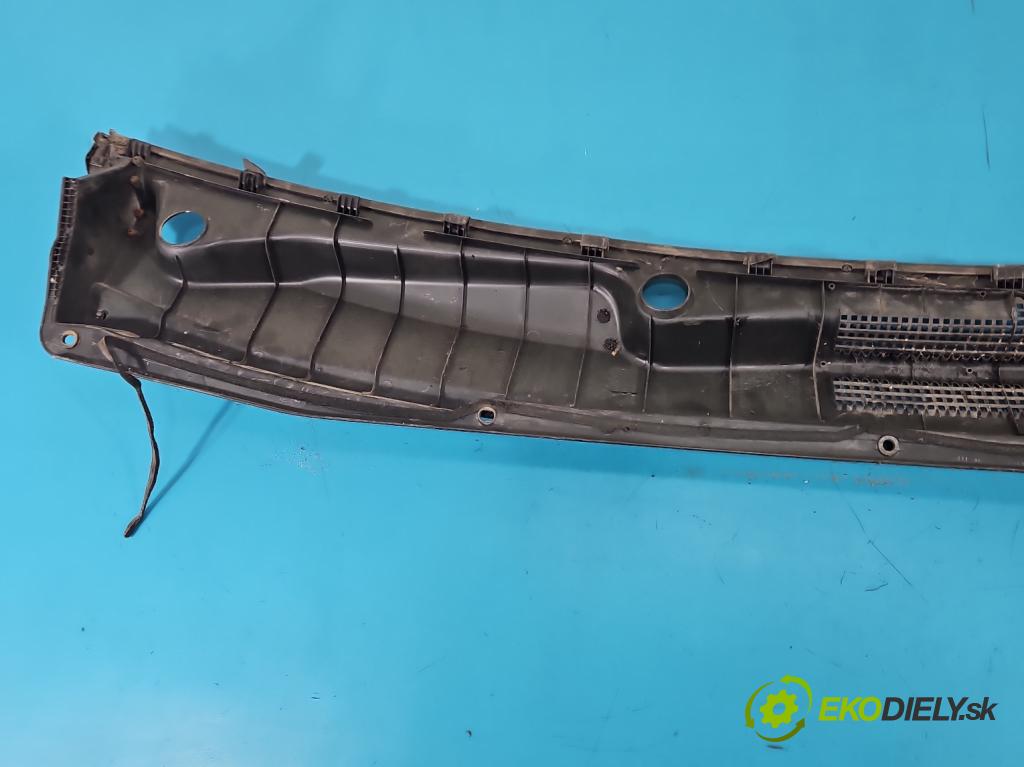 Kia Carens III  2006-2013 2.0 crdi 140 hp manual 103 kW 1991 cm3 5- torpédo 86151-1D000 (Plast pod čelním sklem)