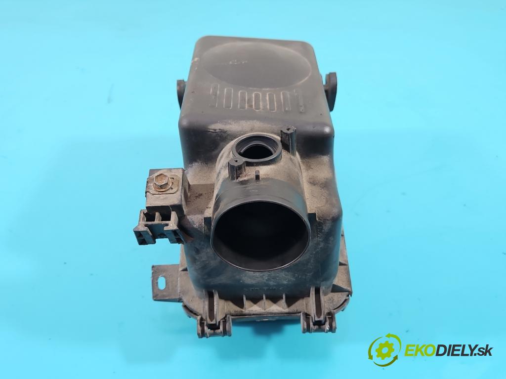 Toyota Corolla E12 2001-2009 1.4 16v 97KM manual 71 kW 1398 cm3 3- obal filtra vzduchu  (Kryty filtrů)