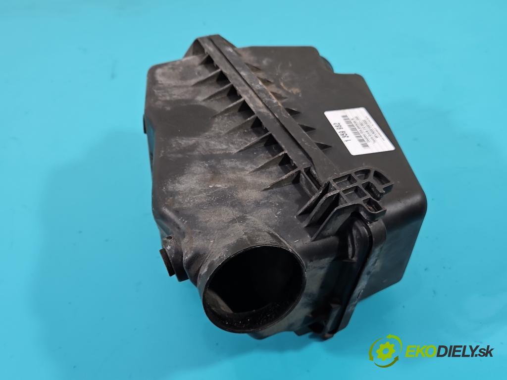 Toyota Corolla E12 2001-2009 1.4 16v 97KM manual 71 kW 1398 cm3 3- obal filtra vzduchu  (Kryty filtrů)