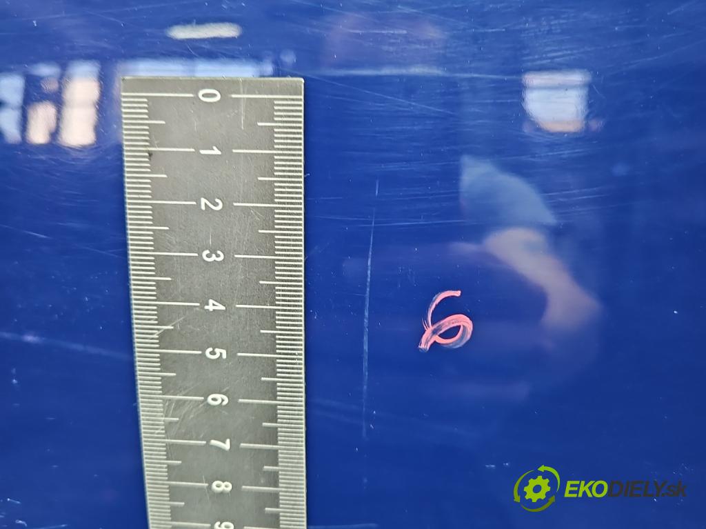 Toyota Corolla E12 2001-2009 1.4 16v 97KM manual 71 kW 1398 cm3 3- dvere predné ľavé  (Ostatné)