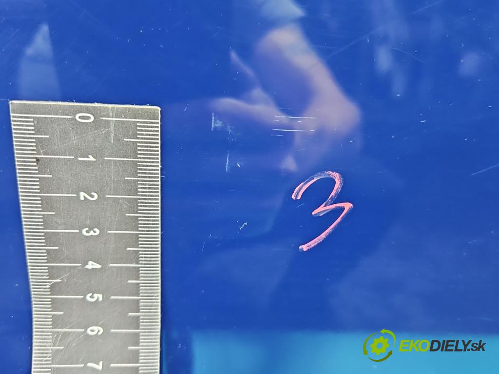 Toyota Corolla E12 2001-2009 1.4 16v 97KM manual 71 kW 1398 cm3 3- dvere predné ľavé  (Ostatné)