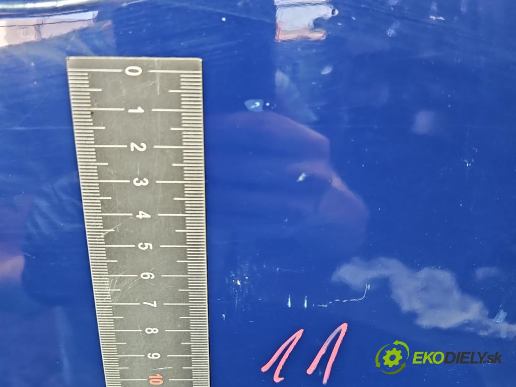 Toyota Corolla E12 2001-2009 1.4 16v 97KM manual 71 kW 1398 cm3 3- dvere predné ľavé  (Ostatné)