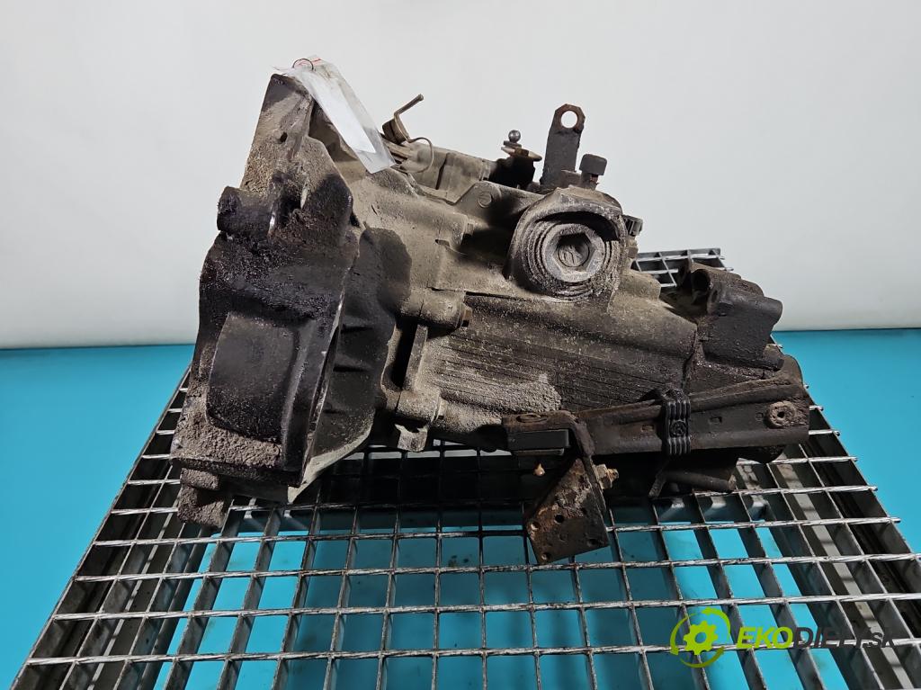 Vw Golf III 1991-1998 1.6 8V 75 HP manual 55 kW 1598 cm3 5- prevodovka stupeň,rýchlosť manual CYZ