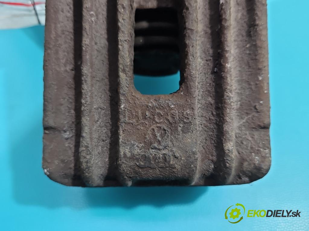 Vw Bora 1.6 SR 101 HP manual 74 kW 1595 cm3 4- brzdič zadné pravý (Ostatné)