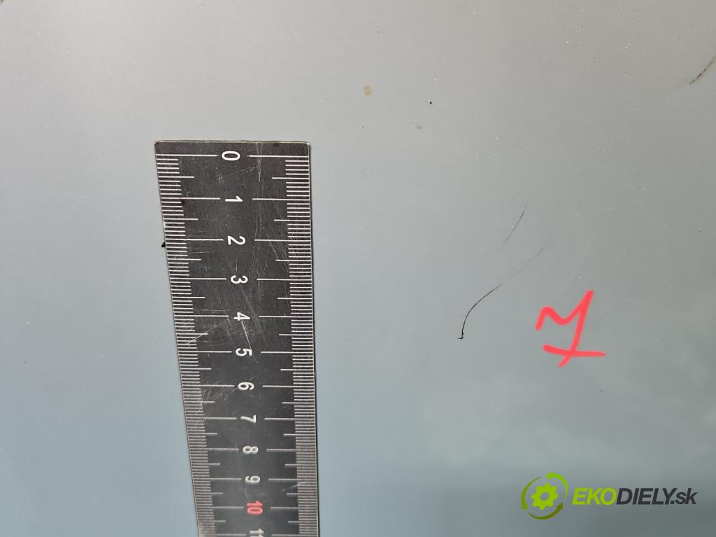 Vw Bora 1.6 SR 101 HP manual 74 kW 1595 cm3 4- kapota predná