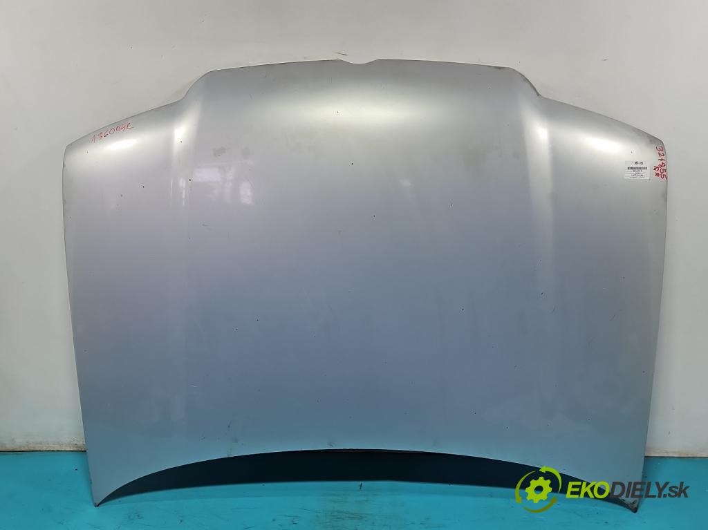 Vw Bora 1.6 SR 101 HP manual 74 kW 1595 cm3 4- kapota predná 