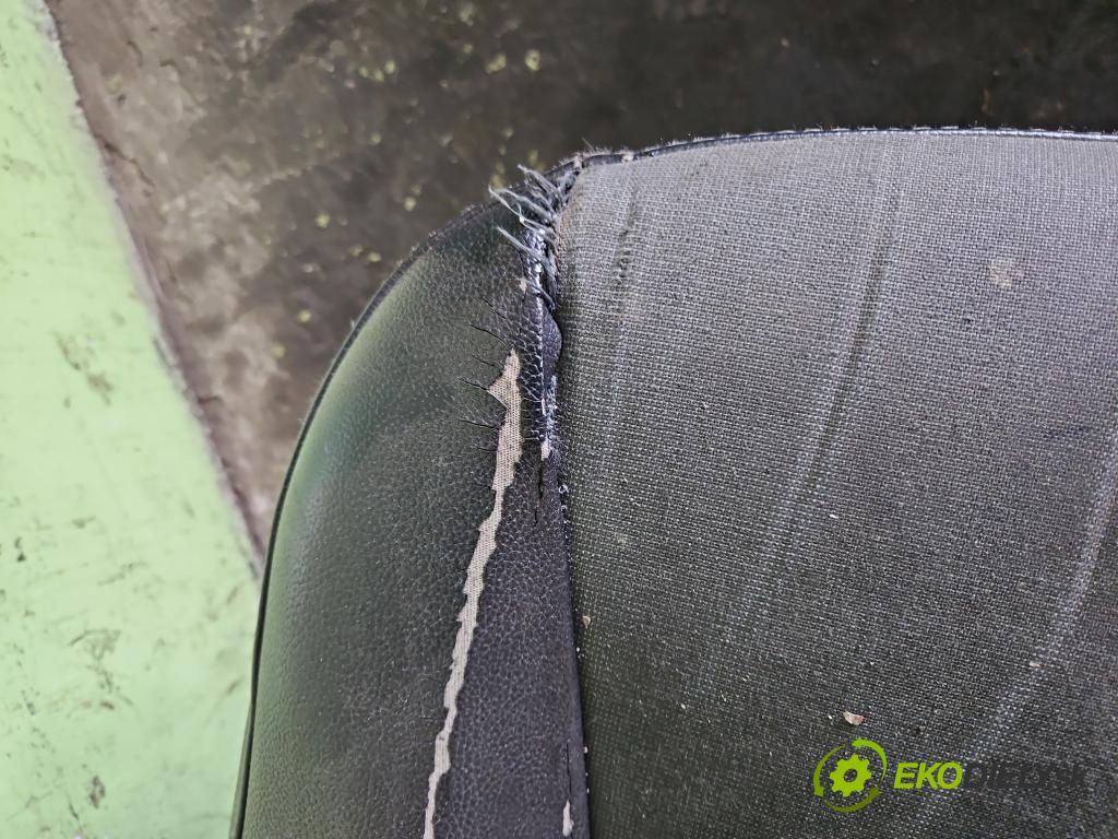 Fiat Ducato III 2006-2014 2.3 jtd 120 HP manual 88 kW 2287 cm3 5- Sedačka ľavý  (Sedačky, sedadlá)