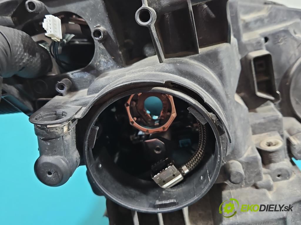 Mercedes GLA X156 2013-2019 1.6 T 156 hp automatic 115 kW 1595 cm3 5- světlo levý A1569061700 (Klika dveří ostatní)