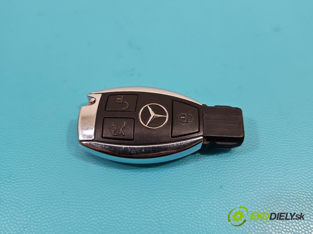 Mercedes GLA X156 2013-2019 1.6 T 156 HP automatic 115 kW 1595 cm3 5- Spínačka A2469055801 (Spínacie skrinky a kľúče)