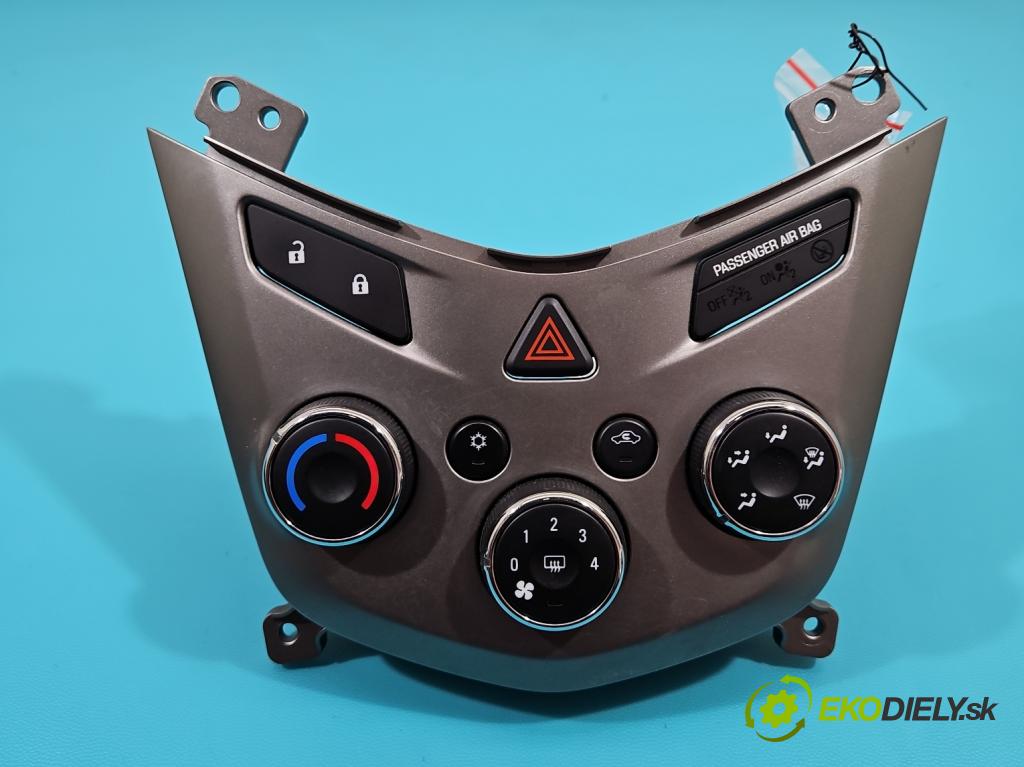 Chevrolet Aveo T300 2011-2014 1.2 16V 86 HP manual 63 kW 1229 cm3 4- panel kúrenia 95076682