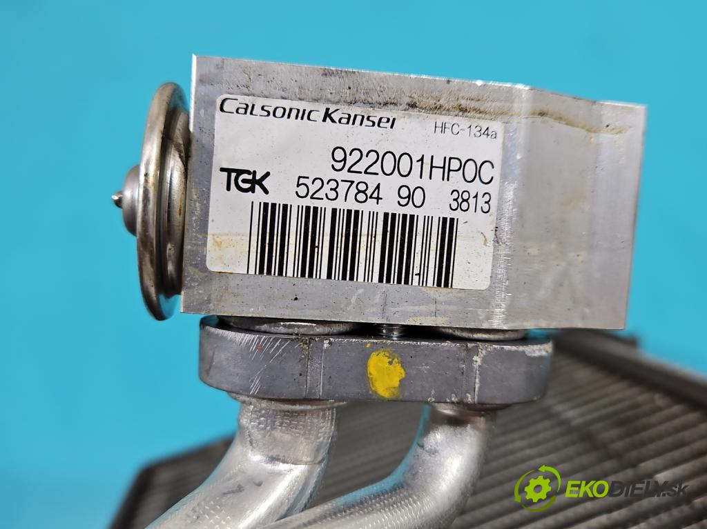 Nissan Juke I 2010-2019 1.2 T 116 hp manual 85 kW 1197 cm3 5- radiátor 922001HP0C (Radiátory topení)