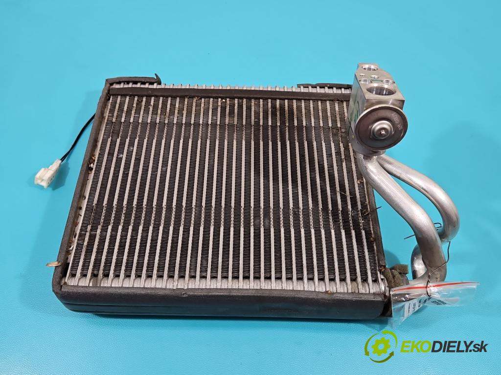 Nissan Juke I 2010-2019 1.2 T 116 hp manual 85 kW 1197 cm3 5- radiátor 922001HP0C (Radiátory topení)