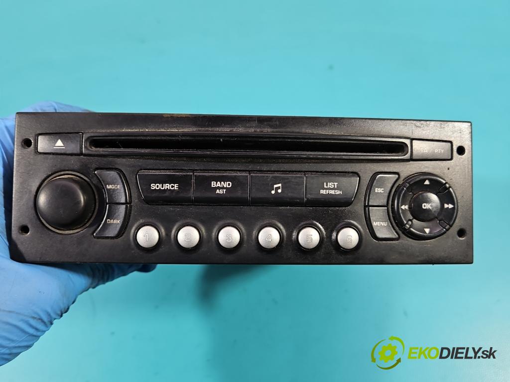 Peugeot 307 1.6 hdi 109 HP manual 80 kW 1560 cm3 5- Radio originál 