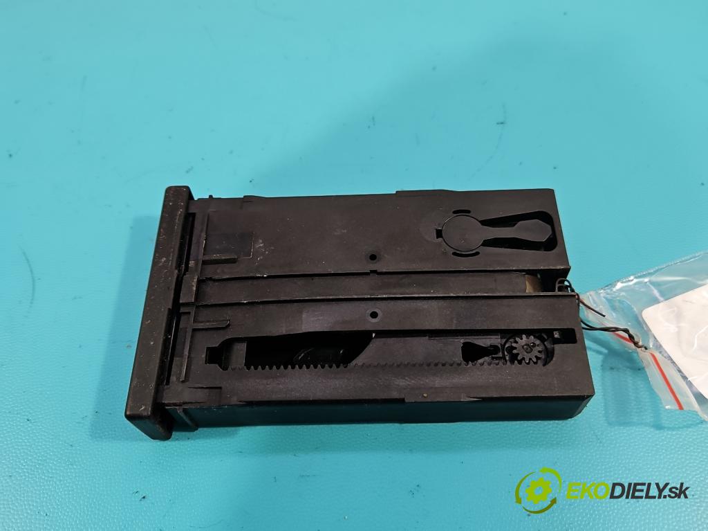 Seat Alhambra I 1996-2010 1.9 tdi 90 HP manual 66 kW 1896 cm3 5- Rukojeť: na nápoje: 7M3858601 (Úchyty, držiaky na nápoje)