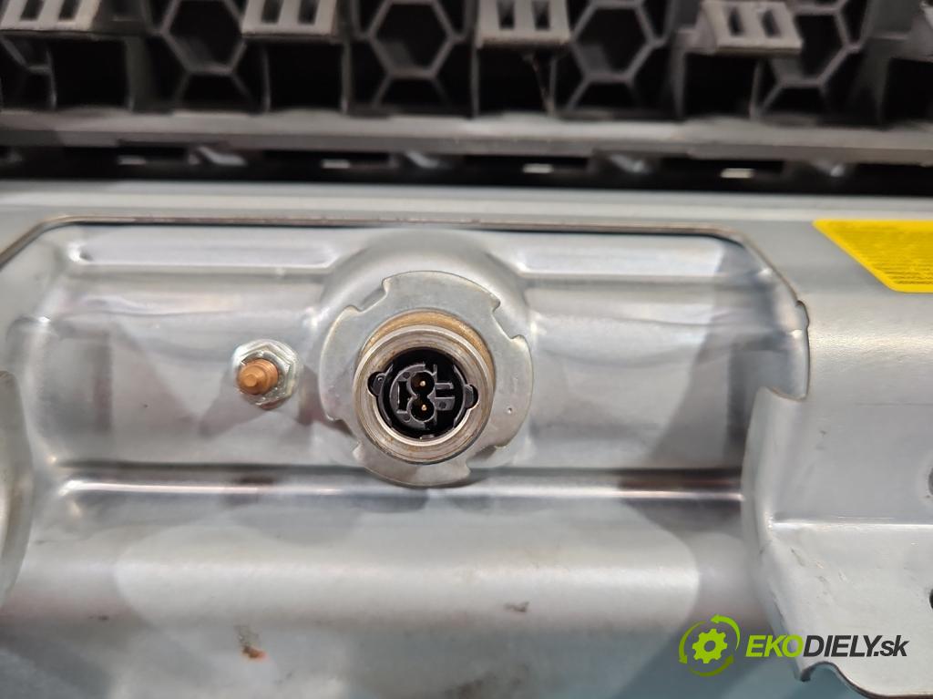 Skoda Roomster 1.4 tdi 69KM manual 51 kW 1422 cm3 5- airbag vzduch: spolujezdce: 5J1880202A (Airbag)