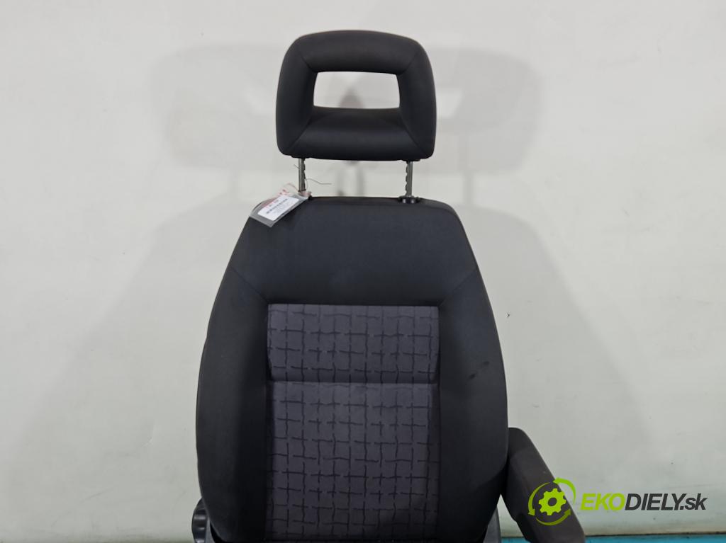 Seat Alhambra I 1996-2010 1.9 tdi 90 HP manual 66 kW 1896 cm3 5- Sedačka pravý  (Sedačky, sedadlá)
