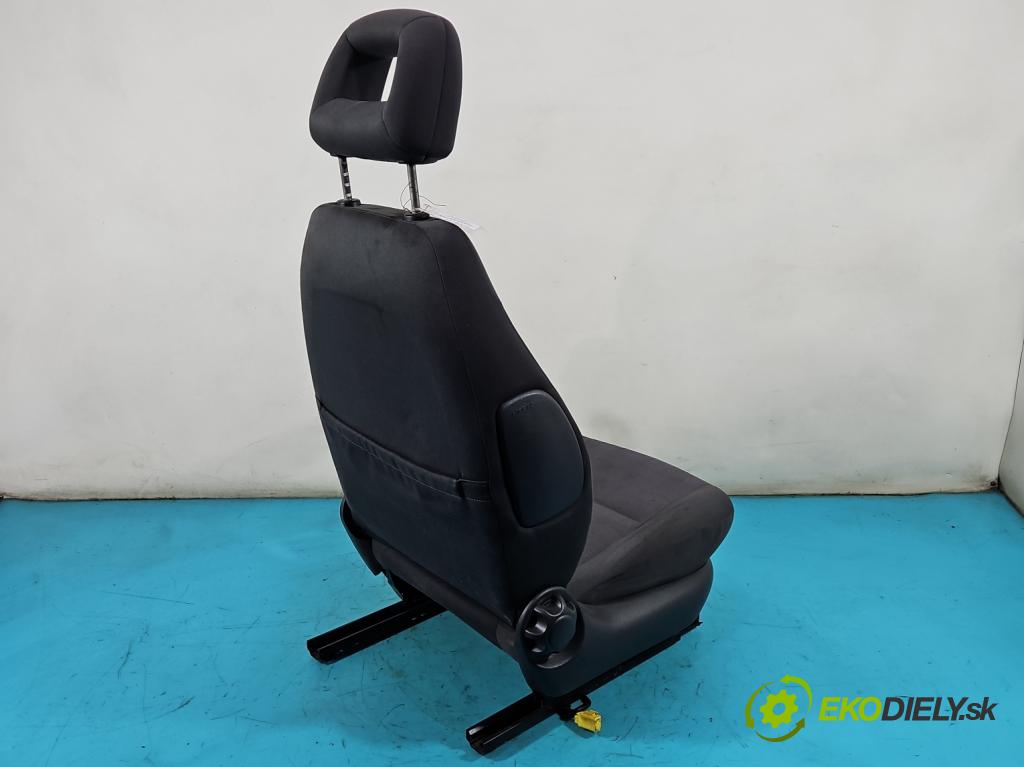 Seat Alhambra I 1996-2010 1.9 tdi 90 HP manual 66 kW 1896 cm3 5- Sedačka pravý  (Sedačky, sedadlá)