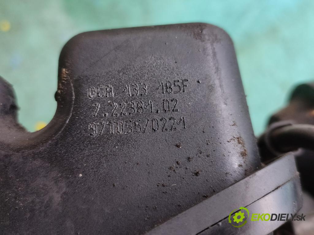 Audi A3 8L 1996-2003 1.6 SR 101 HP manual 74 kW 1595 cm3 3- zvod nasávací 06A133206 (Sacie potrubia)