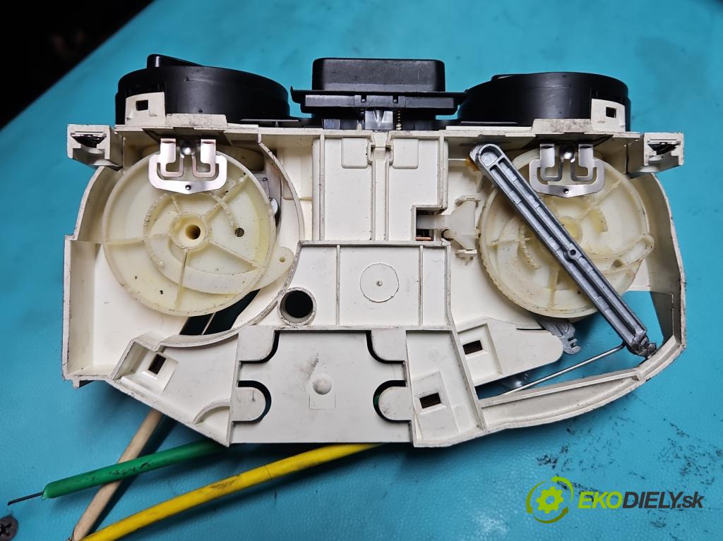 Audi A3 8L 1996-2003 1.6 SR 101 HP manual 74 kW 1595 cm3 3- panel kúrenia 8L0819045A