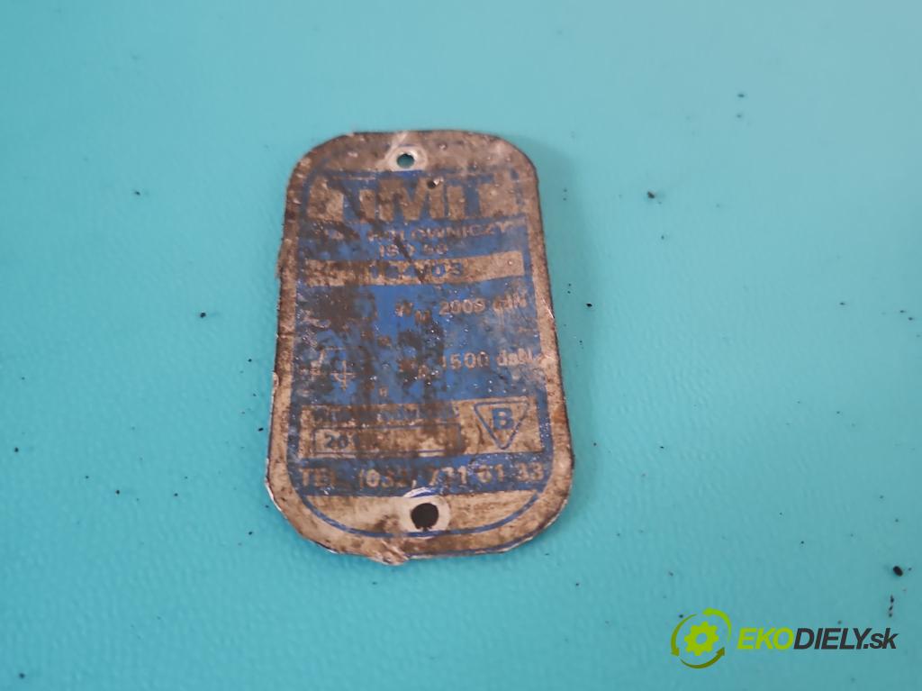 Vw Golf IV 1997-2003 1.6 SR 101 hp manual 74 kW 1595 cm3 5- oko tažné  (Tažná zařízení)