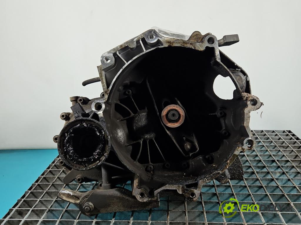 Vw Polo IV 9N 2001-2009 1.2 12V 64 HP manual 47 kW 1198 cm3 3- prevodovka stupeň,rýchlosť manual FQE