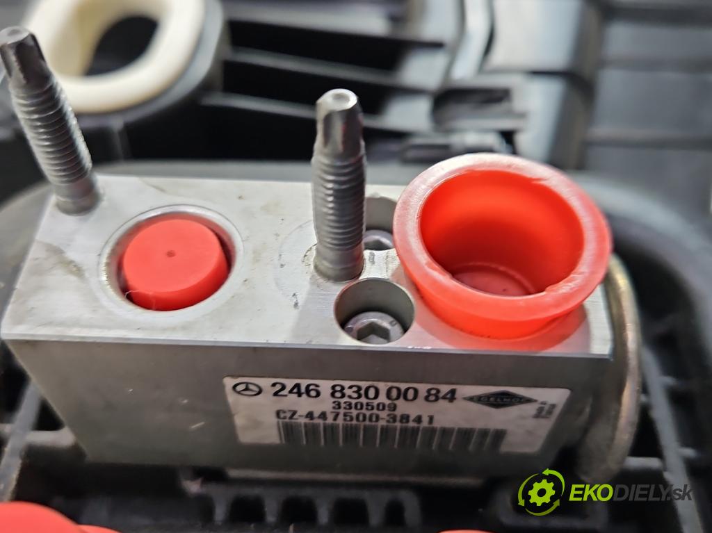 Mercedes GLA X156 2013-2019 1.6 T 156 hp automatic 115 kW 1595 cm3 5- radiátor 2468300084 (Radiátory topení)