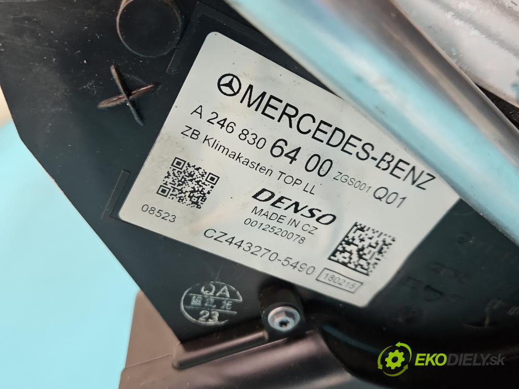 Mercedes GLA X156 2013-2019 1.6 T 156 hp automatic 115 kW 1595 cm3 5- radiátor 2468300084 (Radiátory topení)