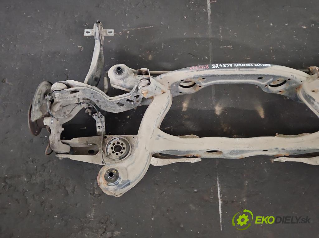 Mercedes GLA X156 2013-2019 1.6 T 156 hp automatic 115 kW 1595 cm3 5- zadní výztuha 2463502401 (Výztuhy zadní)