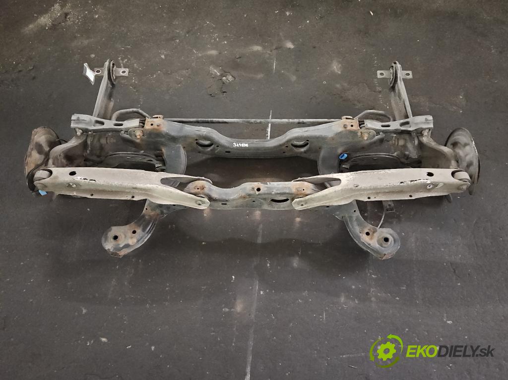 Mercedes GLA X156 2013-2019 1.6 T 156 hp automatic 115 kW 1595 cm3 5- zadní výztuha 2463502401 (Výztuhy zadní)