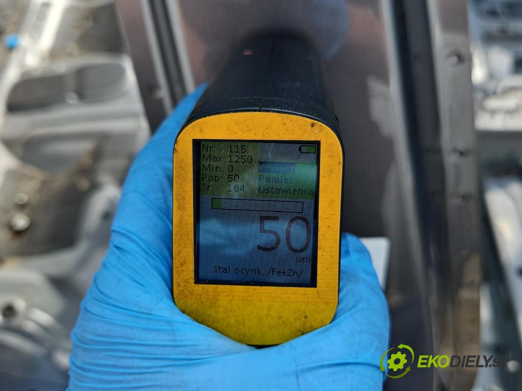 Mercedes GLA X156 2013-2019 1.6 T 156 hp automatic 115 kW 1595 cm3 5- práh pravý  (Ostatní)